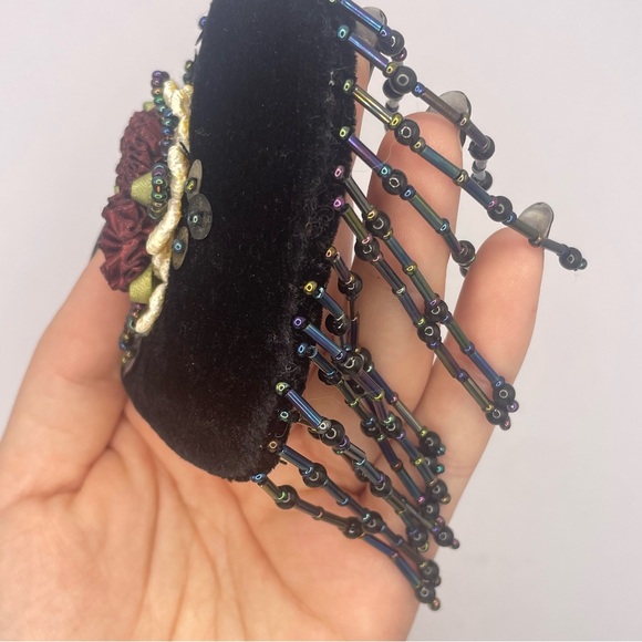 Vintage Gothic Victorian Revival Black Velvet Mini Purse / Handbag With Rosettes - Picture 6 of 11